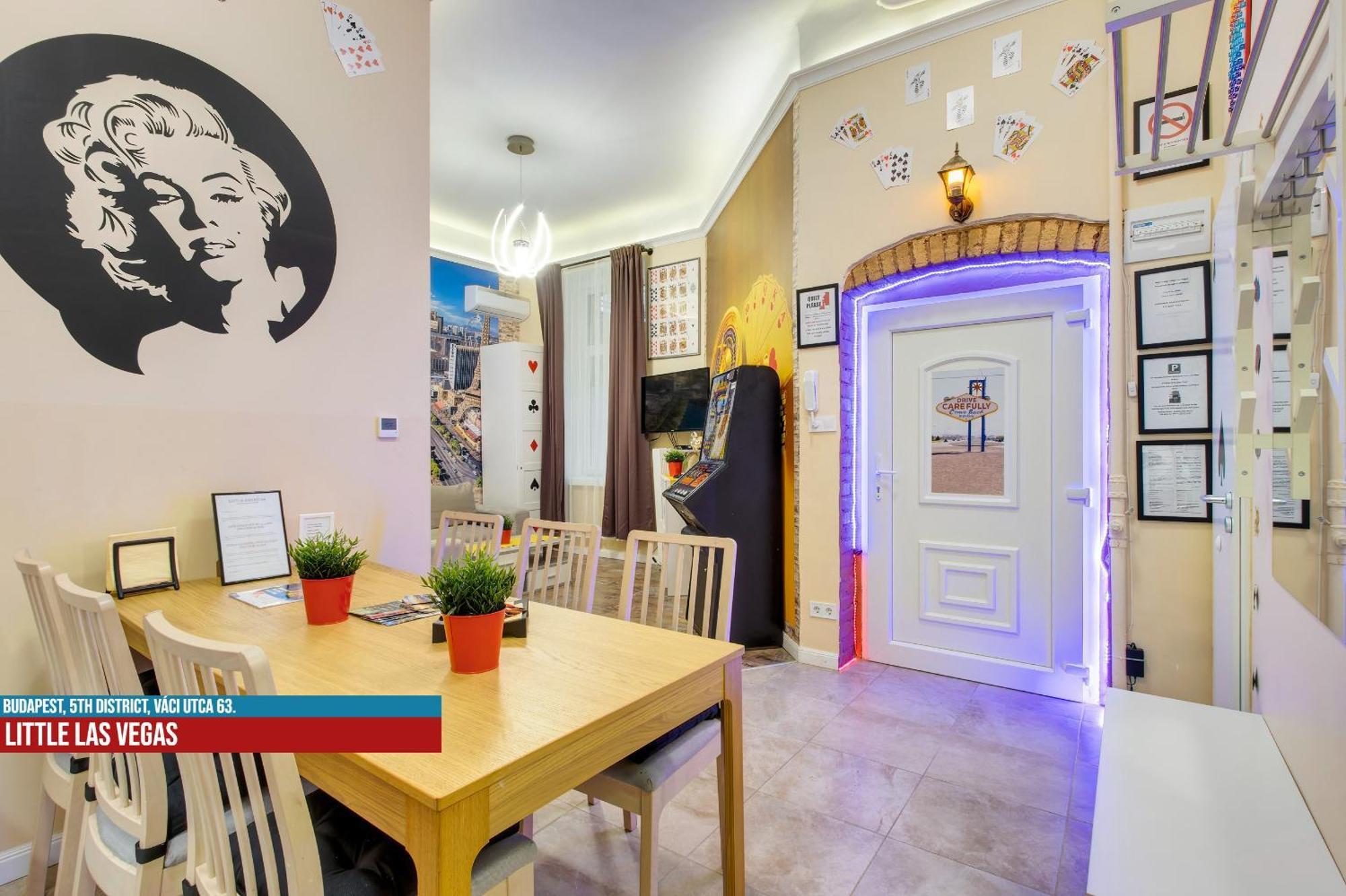 Little Americas Main Street Apartments Budapest Luaran gambar