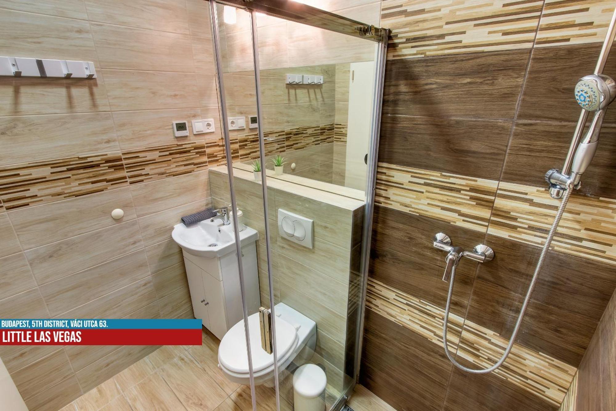 Little Americas Main Street Apartments Budapest Luaran gambar